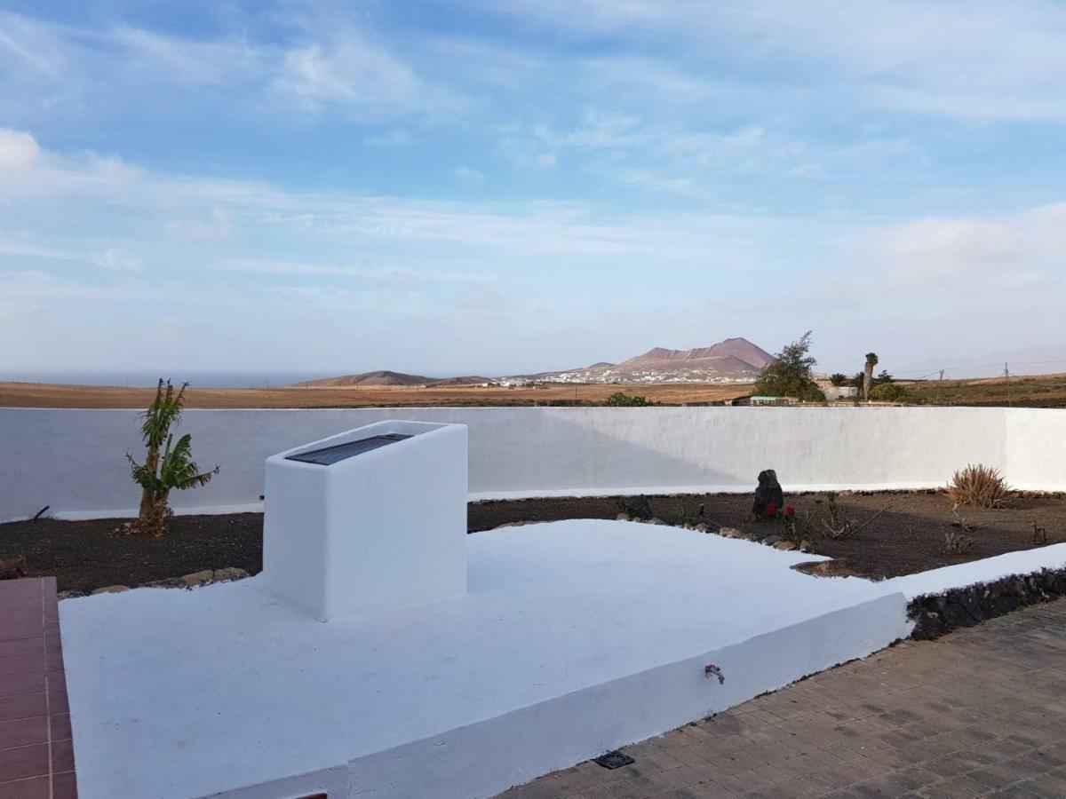 Casa El Gallo Guest House Teguise  Ngoại thất bức ảnh